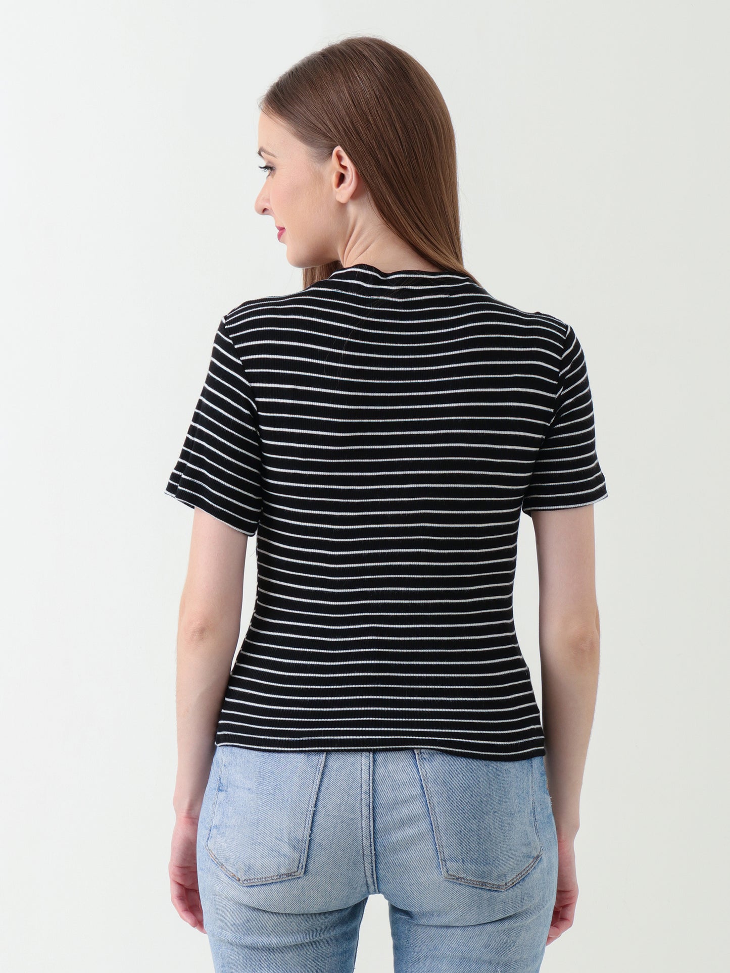 Women's Black & White Striped Ribbed Crop Top – Fitted Stretch Tee
